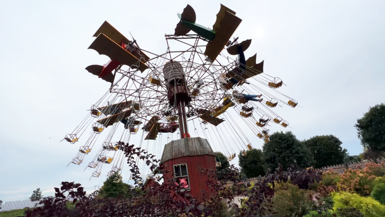 Bengtson’s Pumpkin Patch offers substantially themed attractions and heavy landscaping, such as the windmill-shaped aerial swing