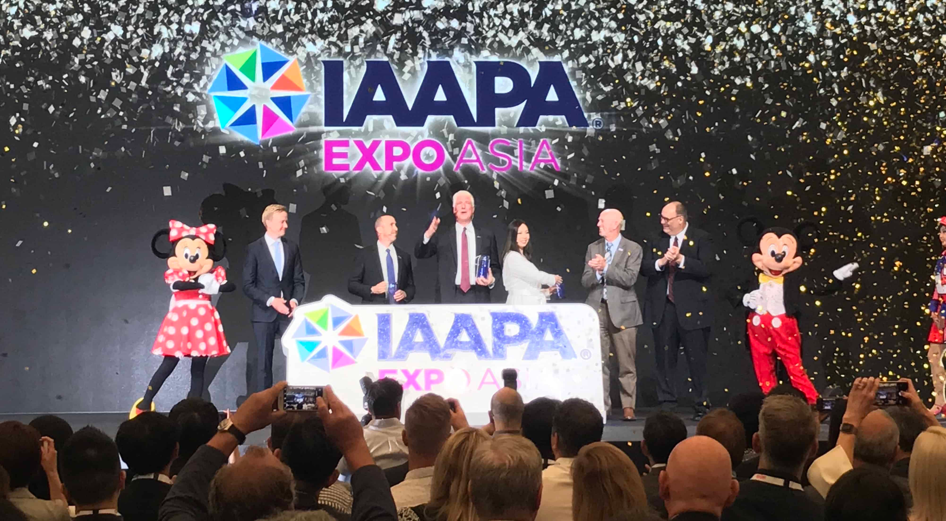 Cerimônias de abertura no palco principal da IAAPA Expo Asia 2019