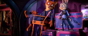 Animatrônica de Nick Wilde e Judy Hopps de Zootopia dentro de sua principal atração no Shanghai Disney Resort