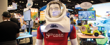 Le casque SeaTrek de Sub Sea Systems exposé à l'IAAPA Expo 2022.