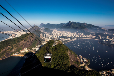 Vues spectaculaires sur Rio de Janeiro depuis Bondinho Pão de Açúcar