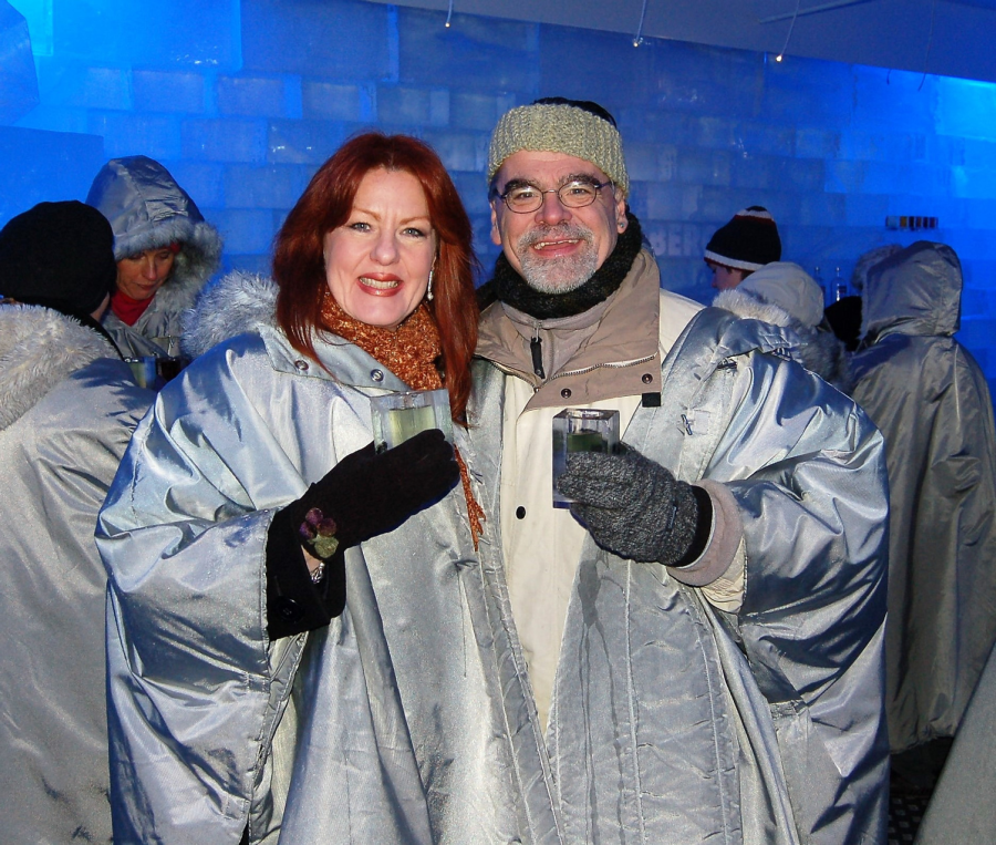 Em 2005, Tim O'Brien e sua esposa Kathleen visitaram o Ice Bar de Liseberg como parte da celebração do “Natal em Liseberg”. (Crédito: Tim O'Brien)