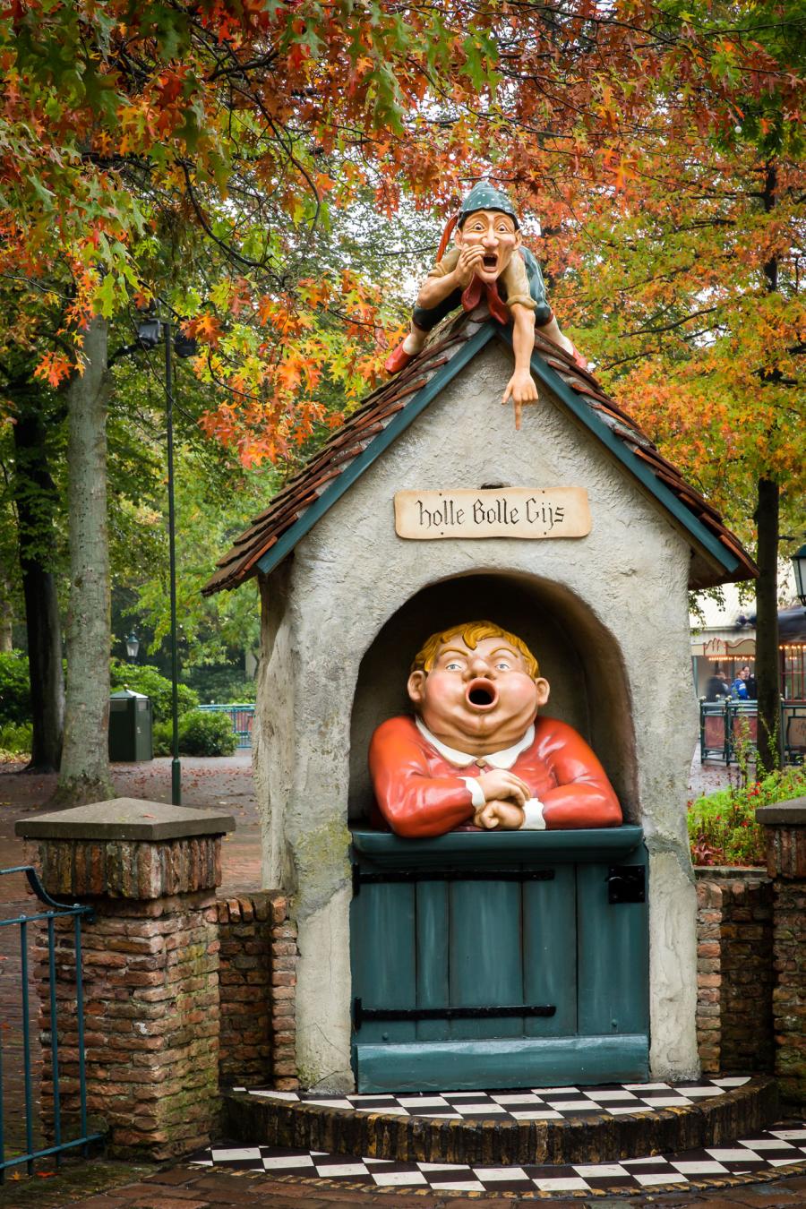 Holle Bolle Gijs, or Big Mouth bins, encourage Efteling guests to dispose paper products by placing them into the vacuum-powered mouths