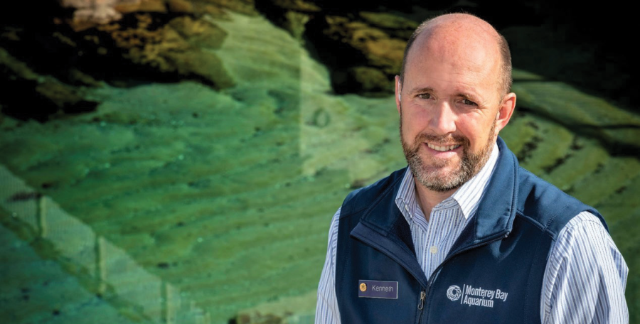 Kenneth Maguire, directeur des opérations d'expérience client à l'aquarium de Monterey Bay en Californie