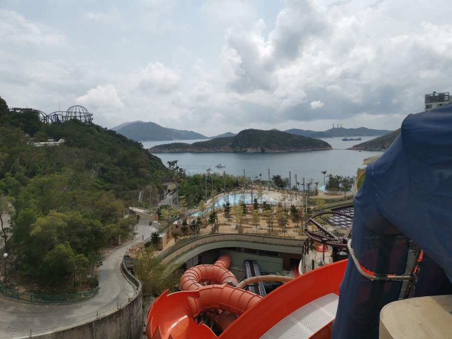 Vista desde el parque acuático Ocean Park de Hong Kong, WaterWorld