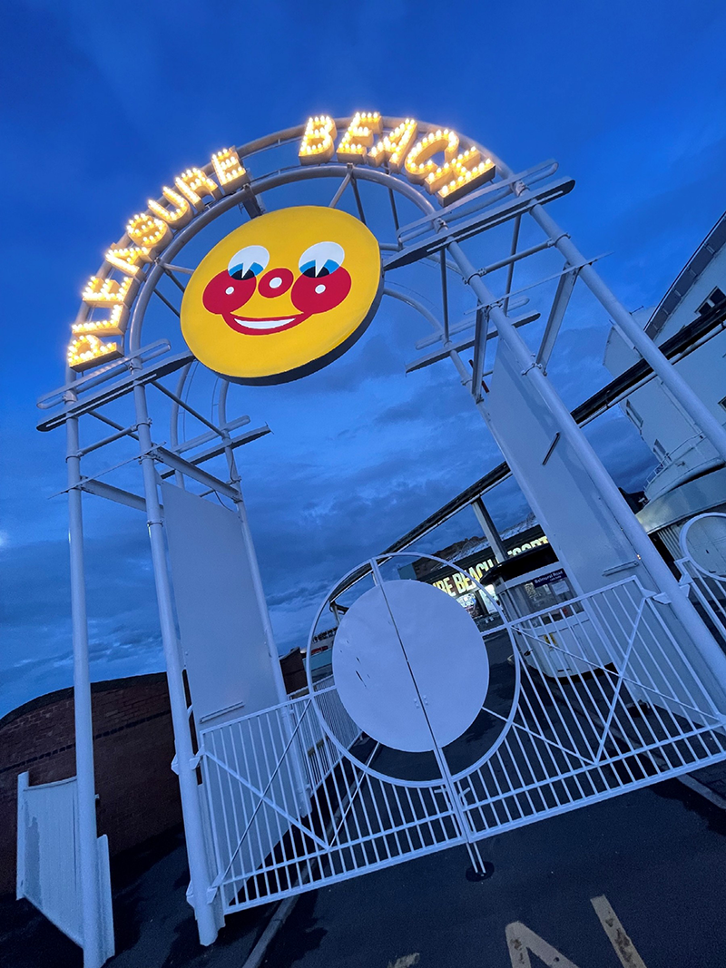 Nueva puerta del parque en Blackpool Pleasure Beach