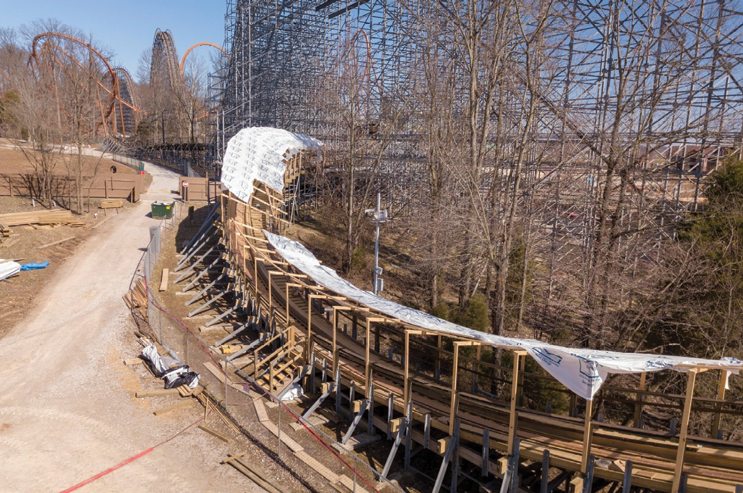 Retracking sulle montagne russe a Holiday World
