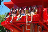 Quassy Free Fall Park Ride con tre bambini - credito Quassy Amusement & Waterpark